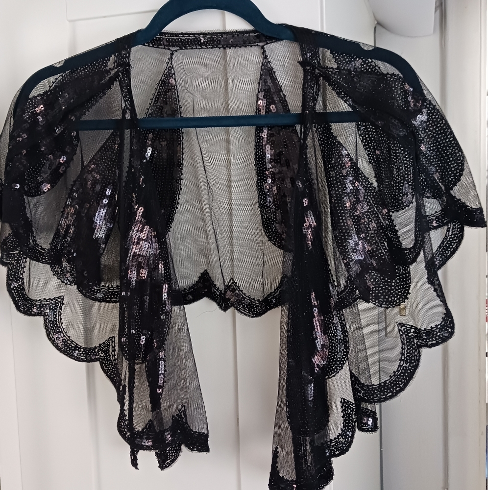 Shoulder accessories
